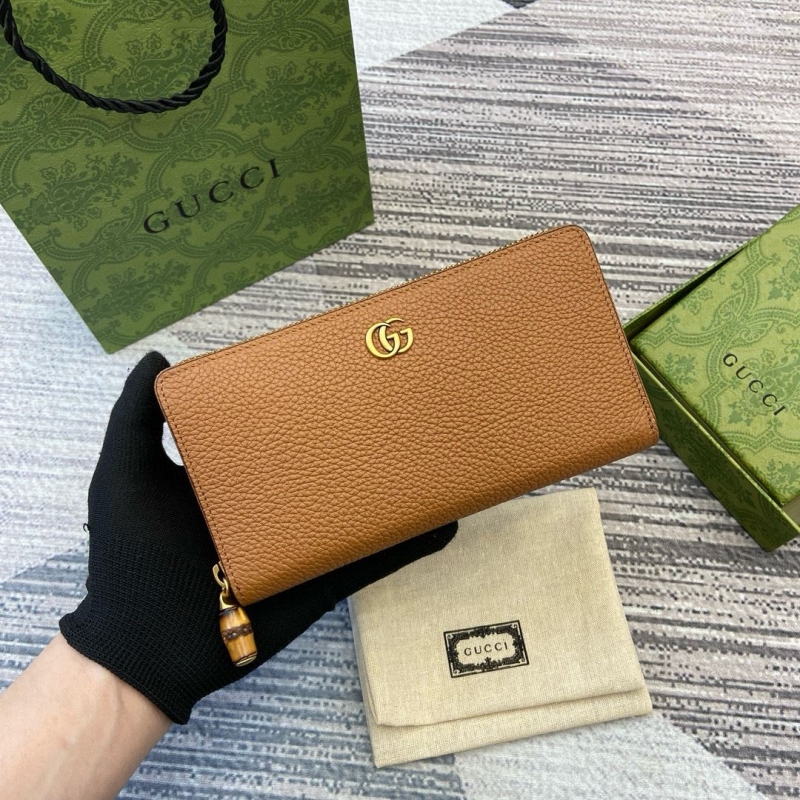 G*u*i wallets & purse